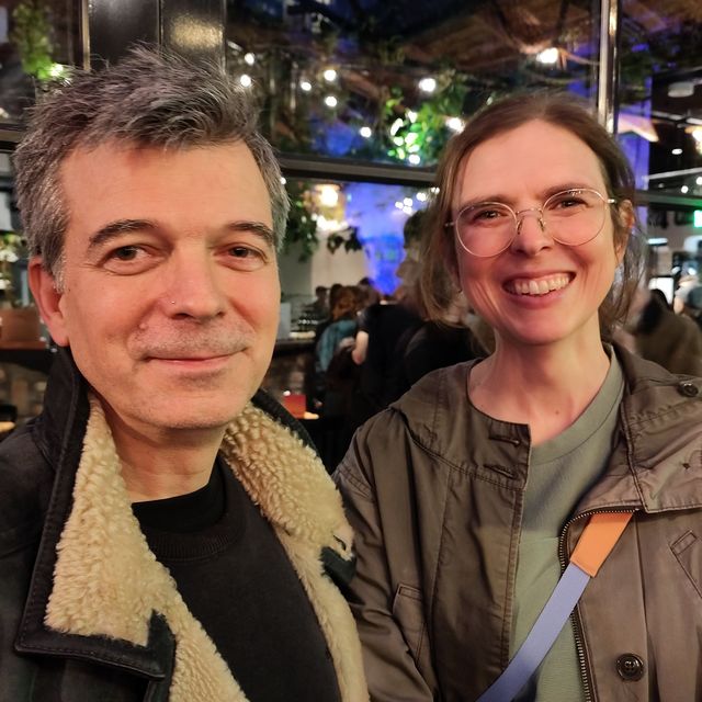 Simone Gingrich und Karlheinz Erb vom Institut für Soziale Ökologie bei der Ausstellungseröffnung im Kunst Haus Wien am 5. April
